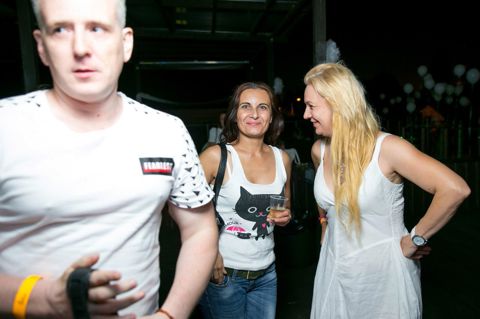 060.jpg