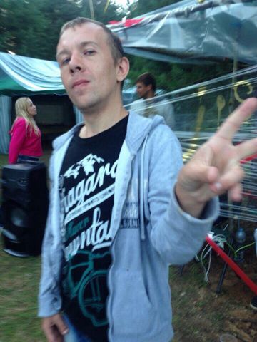 069.jpg