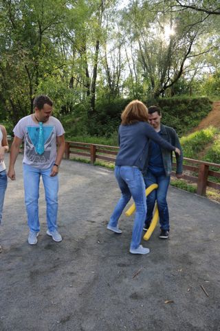042.jpg
