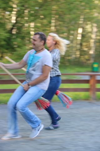 071.jpg