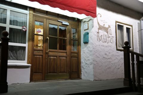 060.jpg