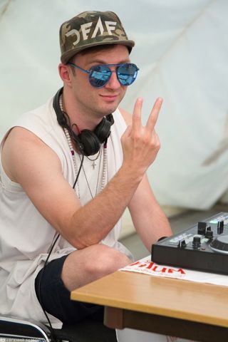 008.jpg