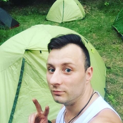 048.jpg