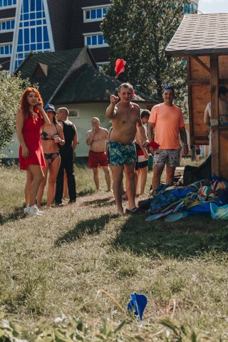 048.jpg