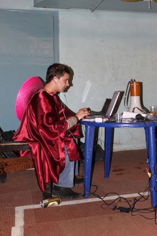 08.jpg