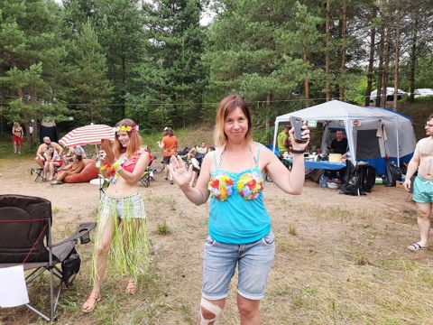 048.jpg
