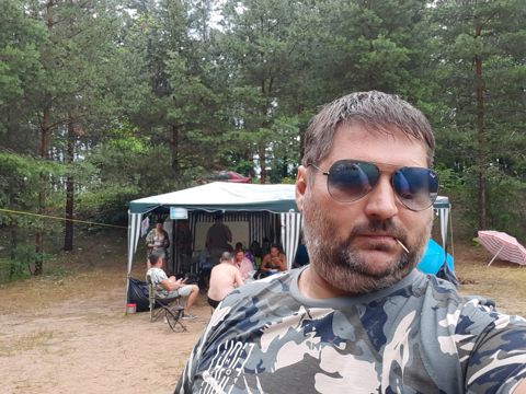 048.jpg