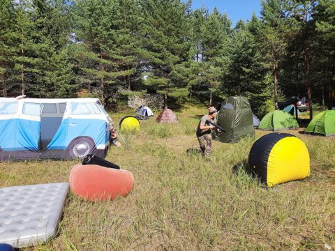096.jpg