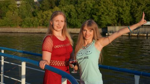 051.jpg
