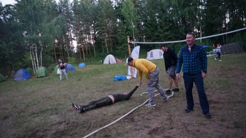 048.jpg