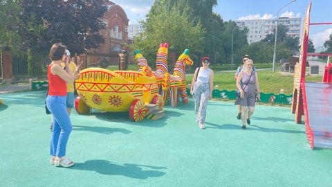 072.jpg