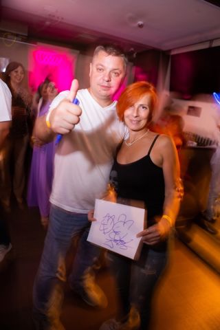077.jpg