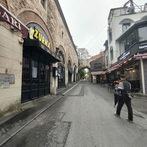 050.jpg