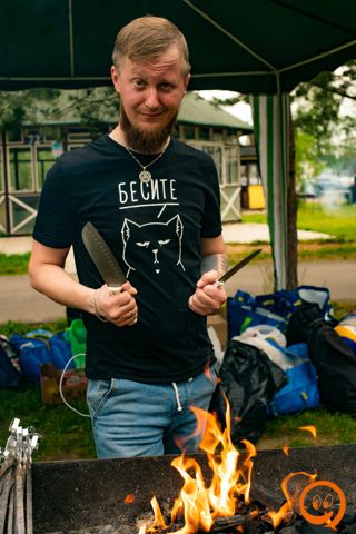 047.jpg